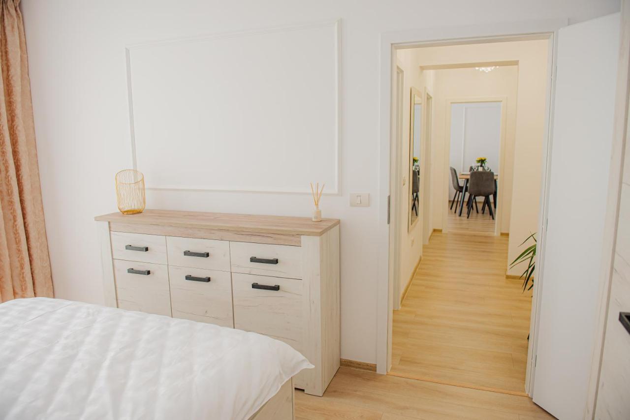 Modern Apartment In Timisoara Luaran gambar